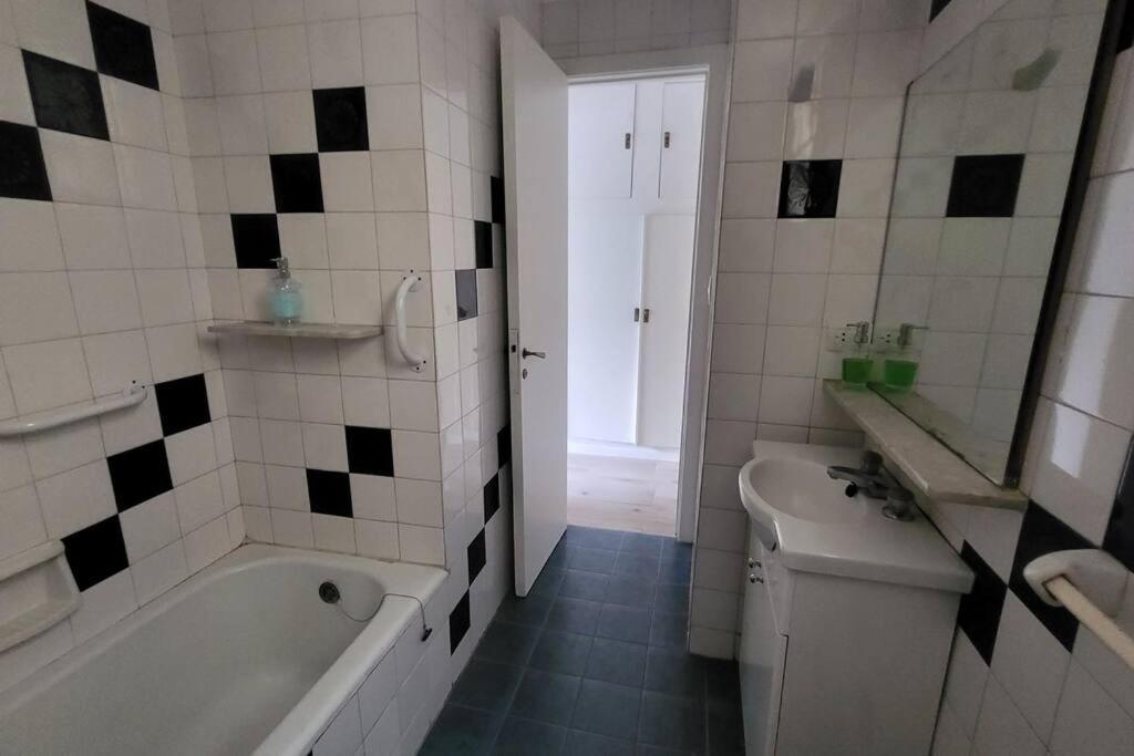 Apartment Departamento En Glamourosa Calle, 1 Dormitorio