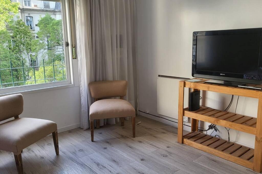 Departamento En Glamourosa Calle, 1 Dormitorio Apartment
